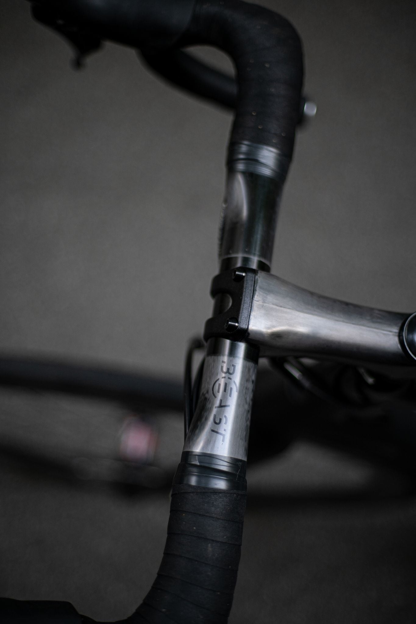 ULTRA BAR UD Black - Beast Components