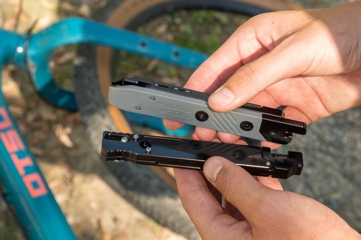 8-Bit Chainbreaker + Utility Knife Multi-Tool - Wolf Tooth Components