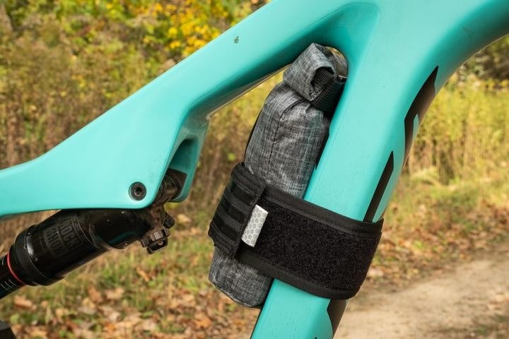 B-RAD TekLite Roll-Top Bag 0.6L - Wolf Tooth Components