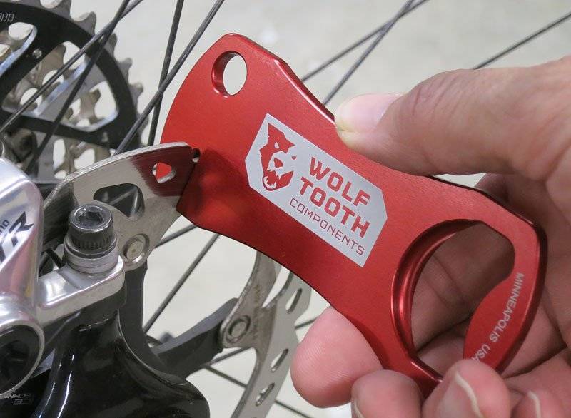 Bottle Opener With Rotor Truing Slot - Wolf Tooth Components